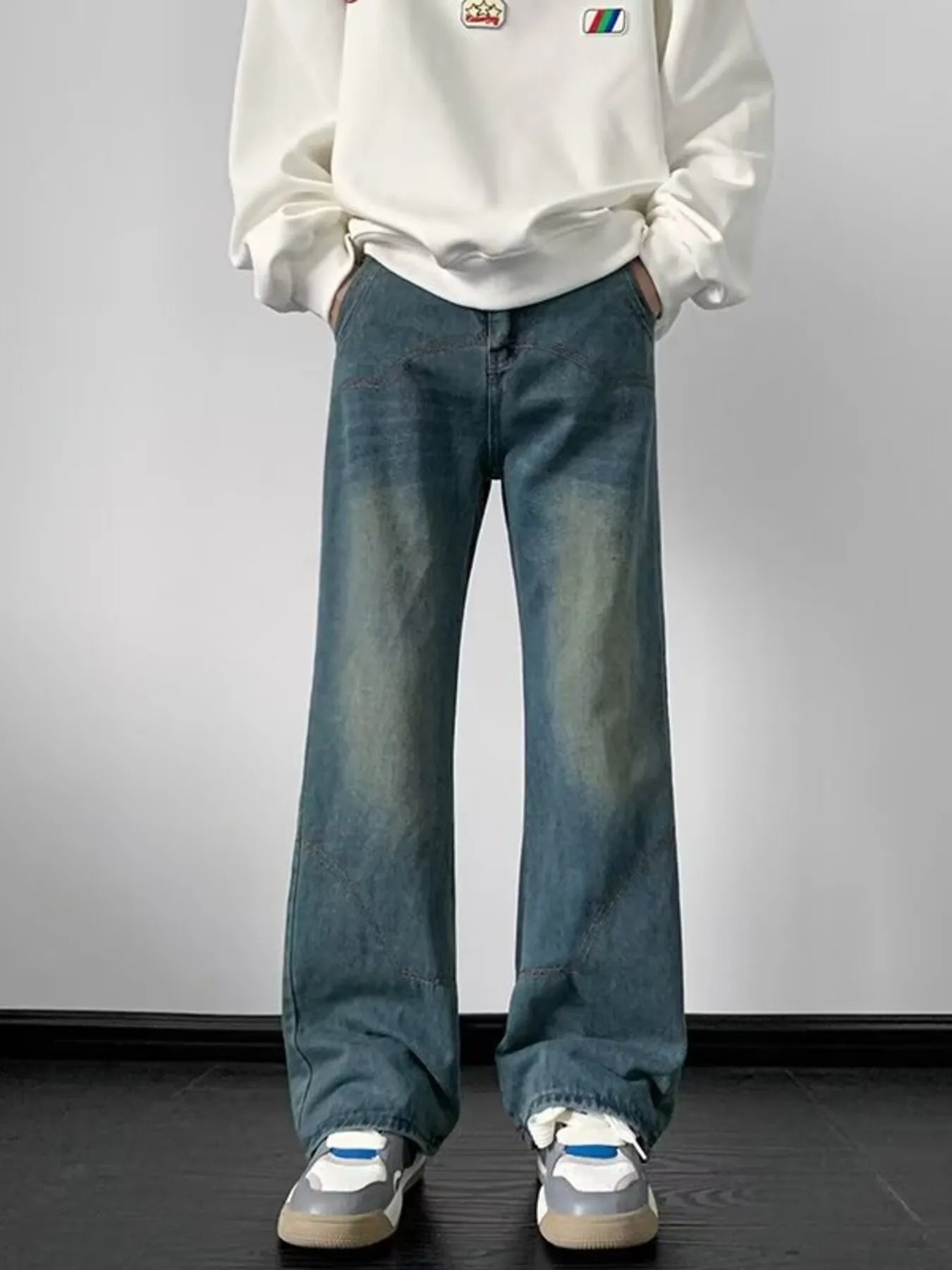 Loose Fit Ripped Blue Jeans