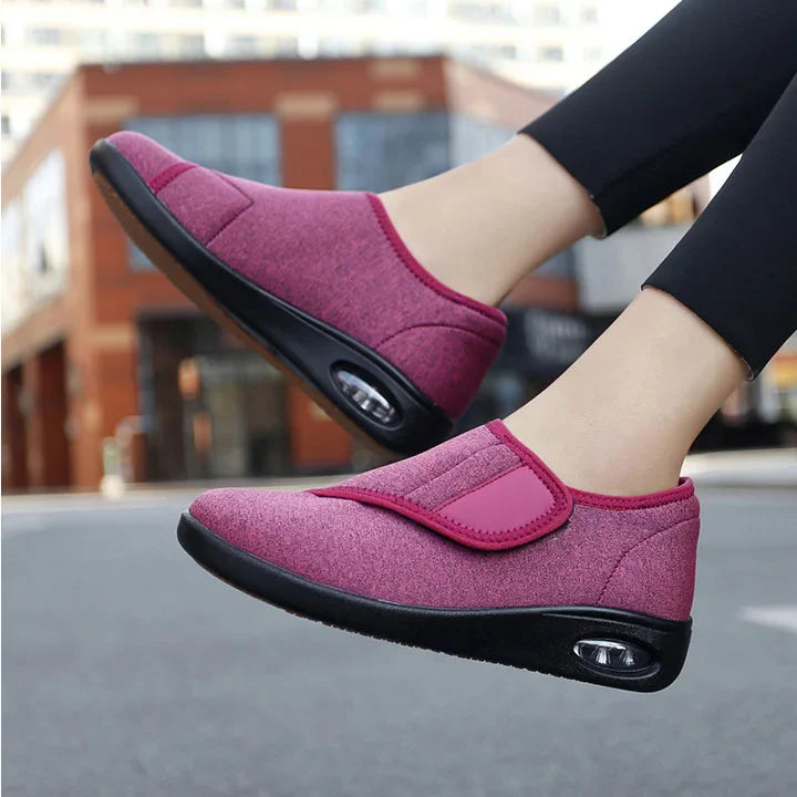 Comfortable Fit Wide Walking Shoes