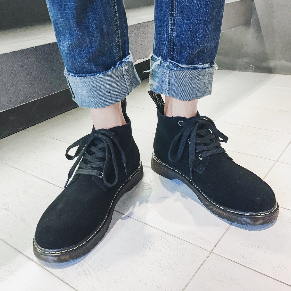 Men's Classic Leather Lace-Up Boots