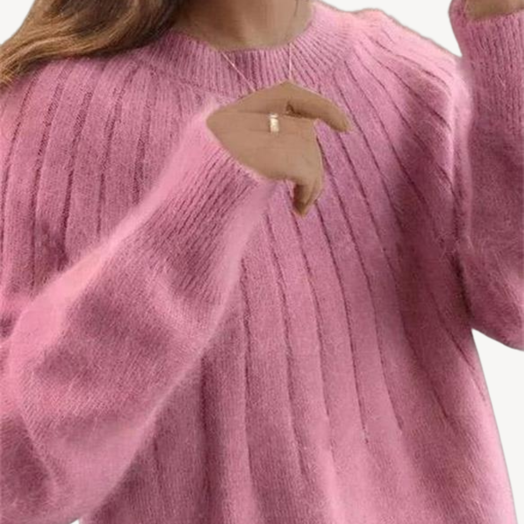 Soft Women's Cable Knit Wool Sweater - OutfitLondon