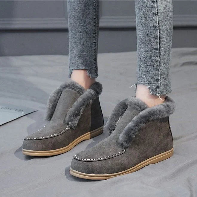 Cozy Women's Insulated Snow Boots