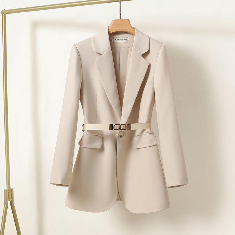 Timeless Tailored Ladies Jacket with Pockets and Belt
