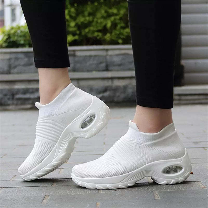 Super Soft Women's Thick-Soled Lightweight Walking Shoes