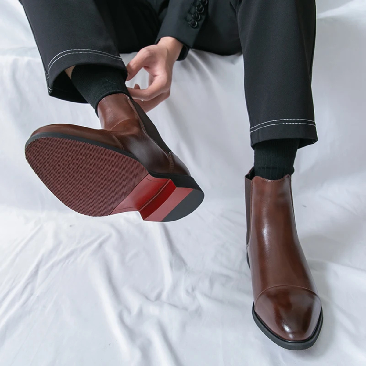 Luxury Men's Black Leather Chelsea Boots Red Sole