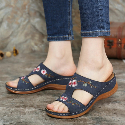 Beach Embroidery Flat Soft Non-Slip Women's Sandals 2023