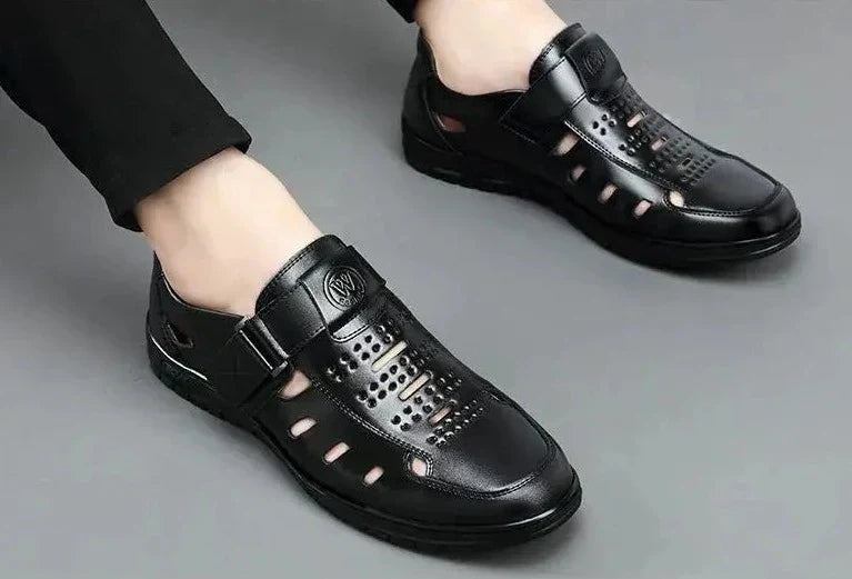 Men’s Leather Sandals – Closed Toe – Breathable Cut-Out Design – Adjustable Buckle Strap