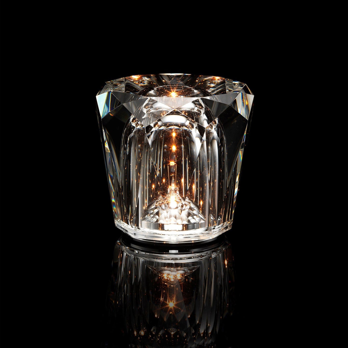 Xtal Becrux Table Lamp