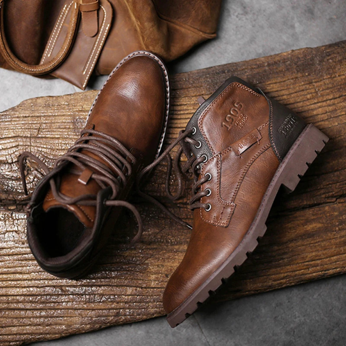 Classic Men's Brown Leather Lace Boots