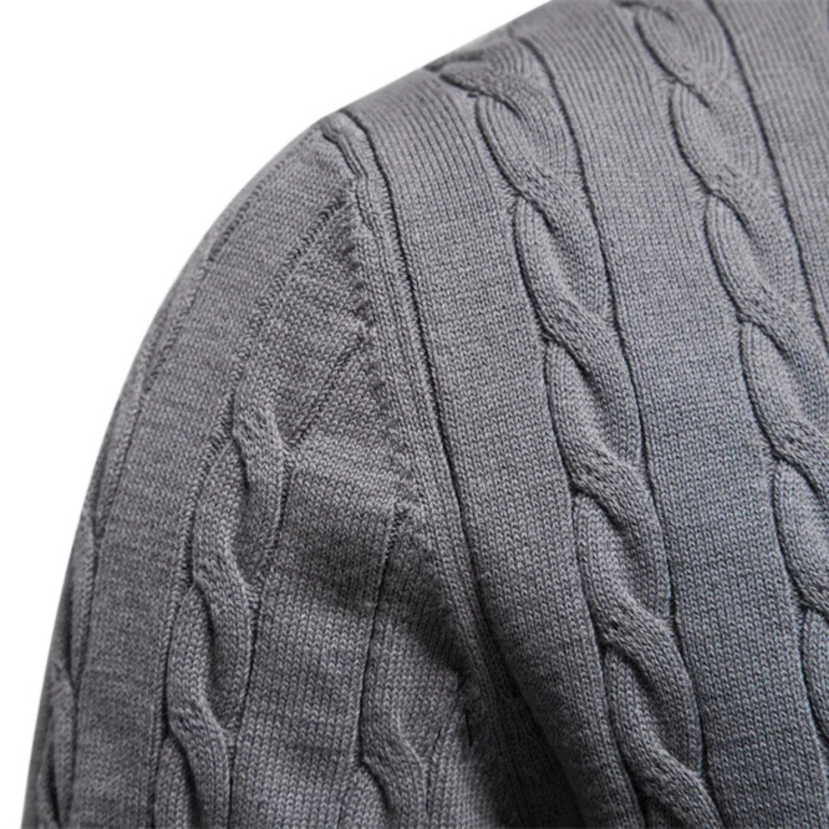 Classic Men's Relaxed Fit Cable Knit Sweater