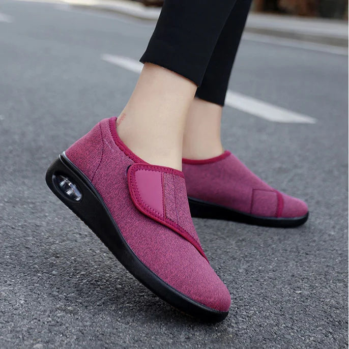 Comfortable Fit Wide Walking Shoes