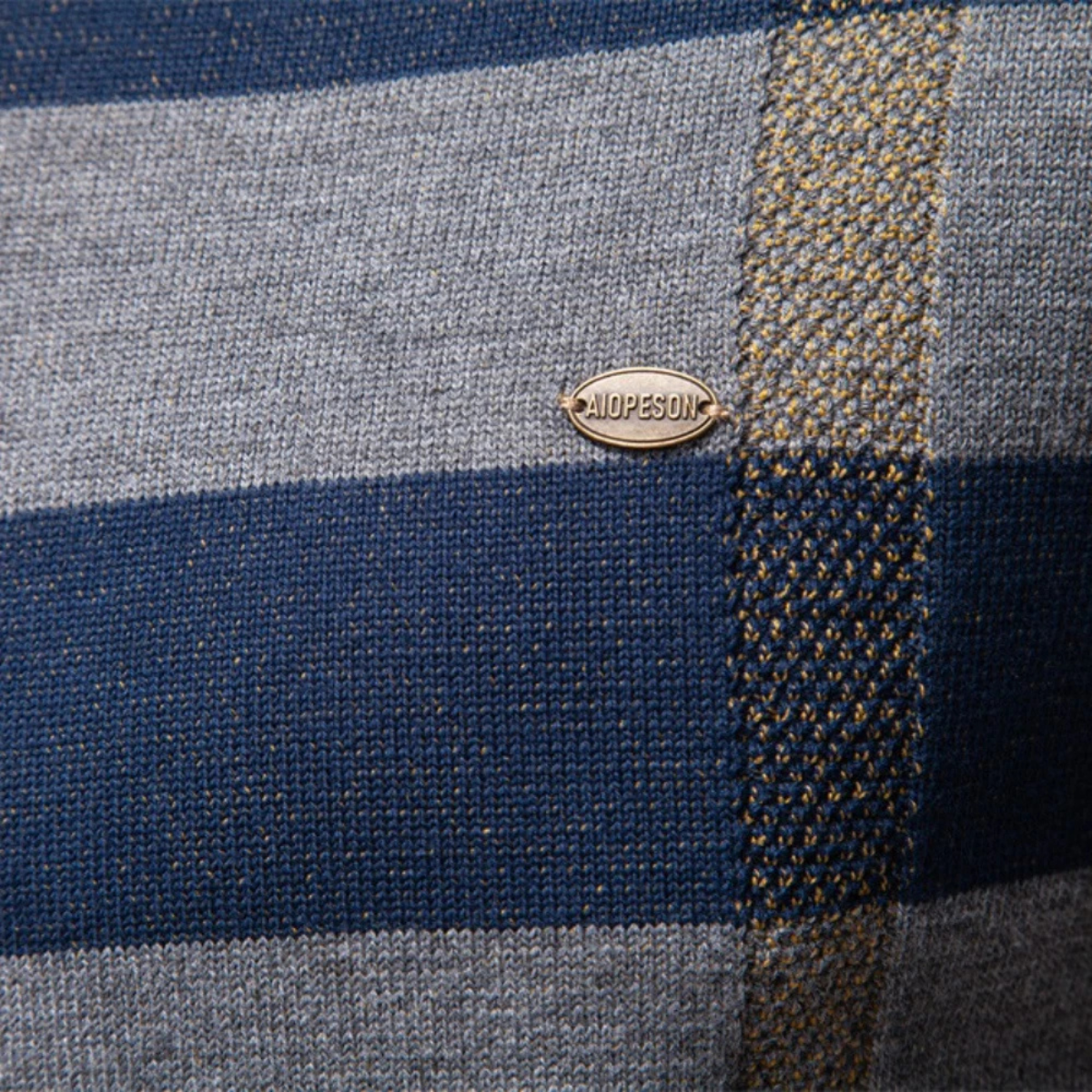 Classic Mens Plaid Crew Neck Sweater