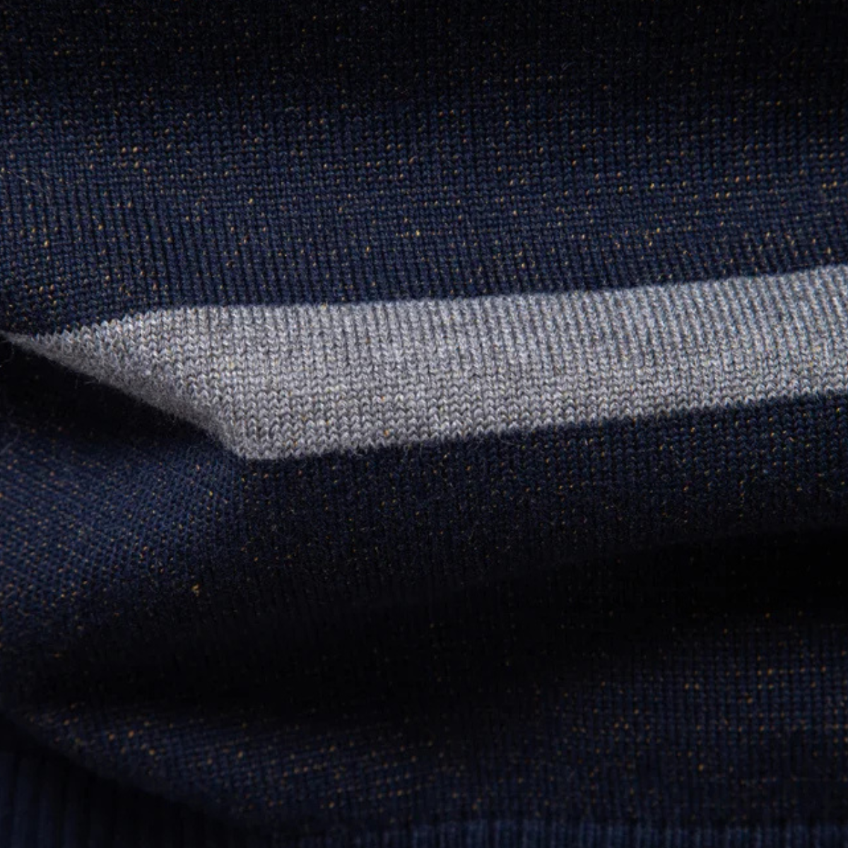 Classic Mens Plaid Crew Neck Sweater
