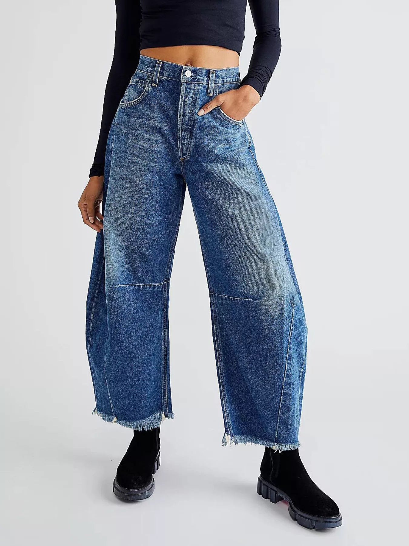 Women's Relaxed Fit Ripped Blue Jeans - OutfitLondon