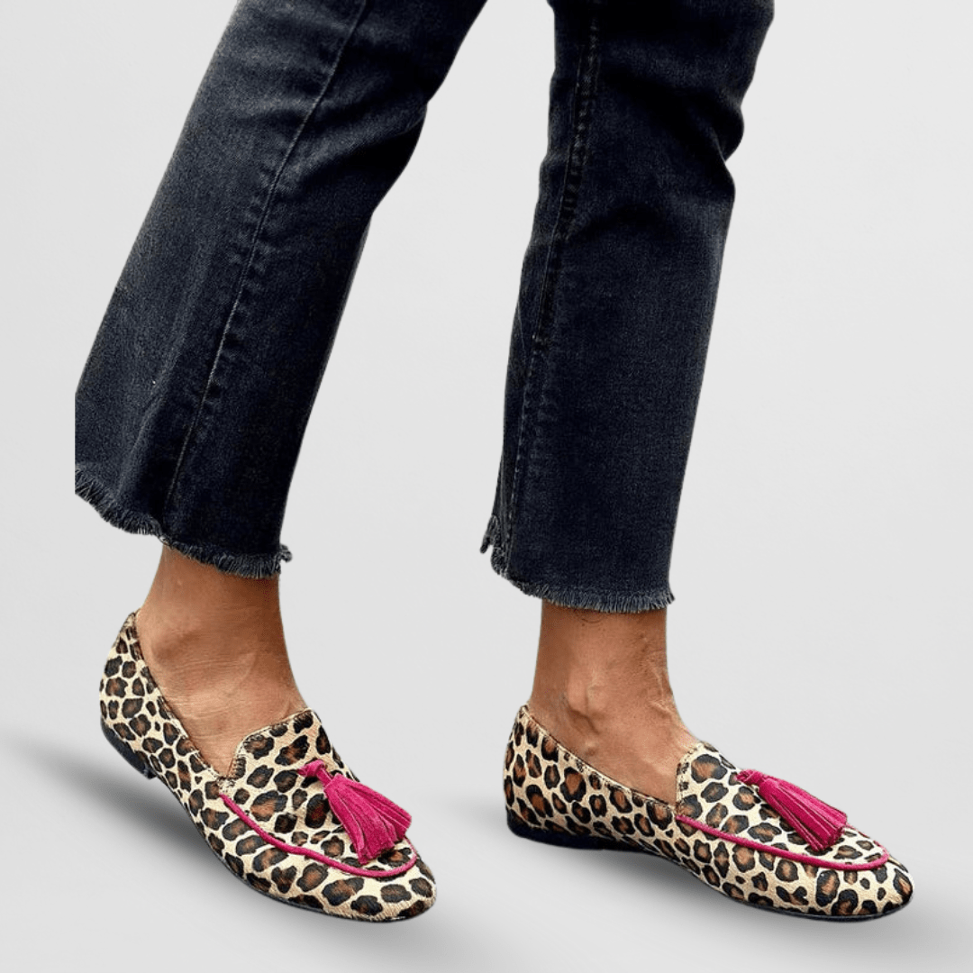 Comfy Faux Fur Mule Slippers with Tassel Trim - OutfitLondon