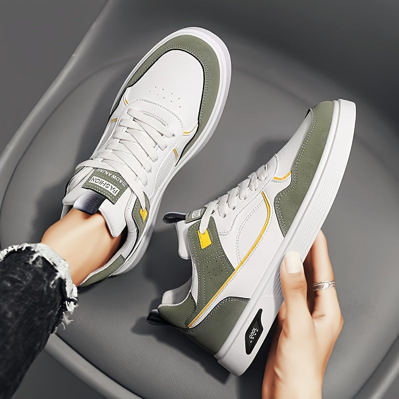 Relaxed Fit Men's Classic Lace Sneakers - OutfitLondon