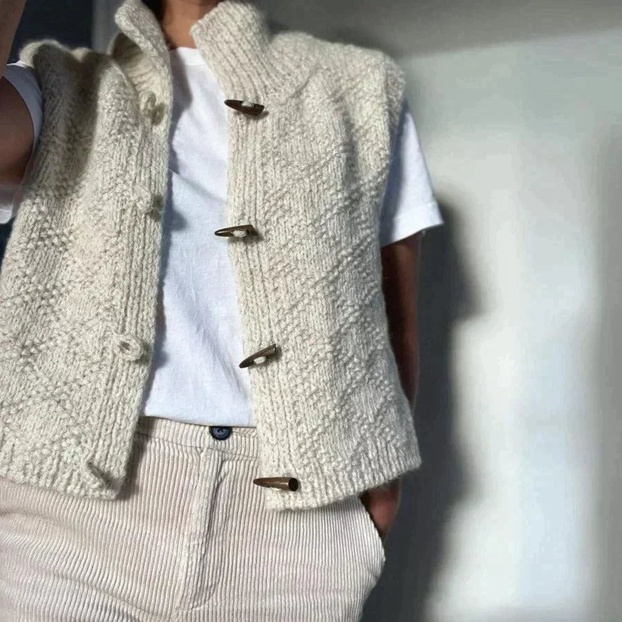 Chic Ladies Short Knitted Sweater - OutfitLondon