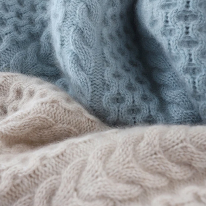 Warm Women's Turtleneck Winter Sweater