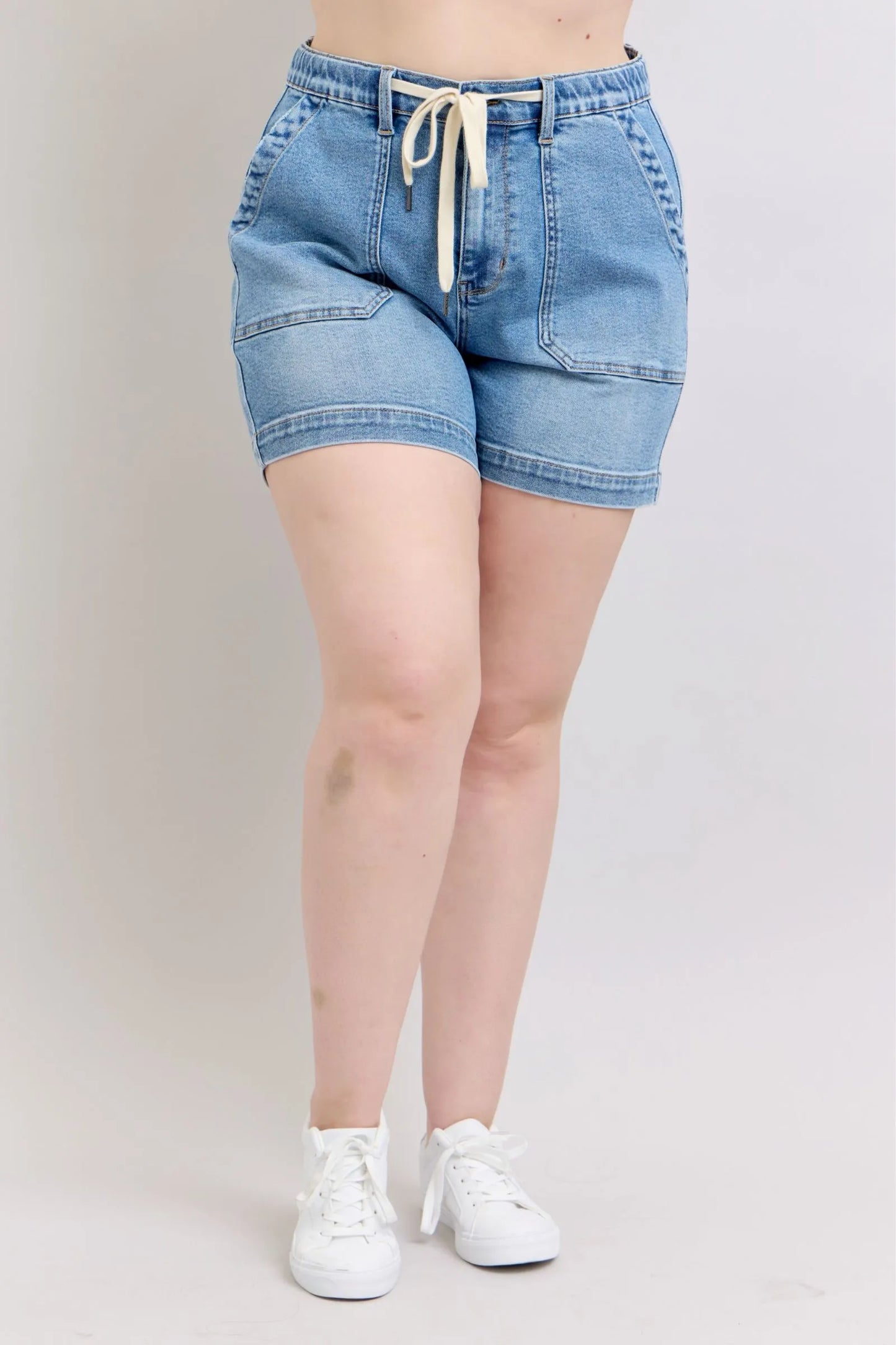 Flattering High Waist Retro Style Denim Shorts - OutfitLondon