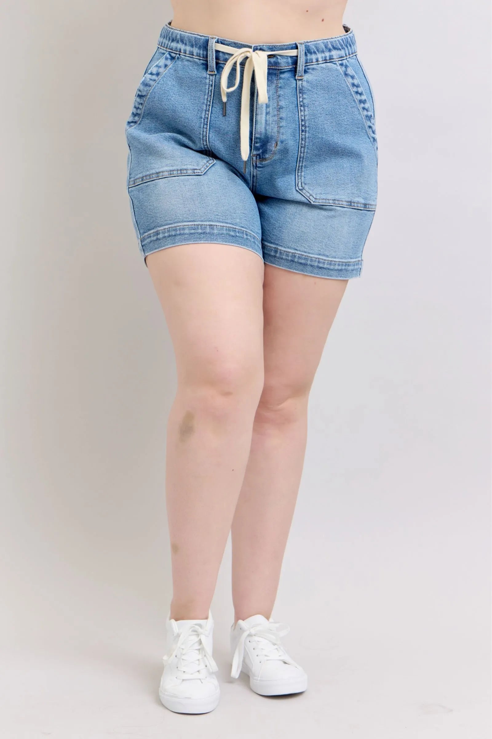 Flattering High Waist Retro Style Denim Shorts - OutfitLondon