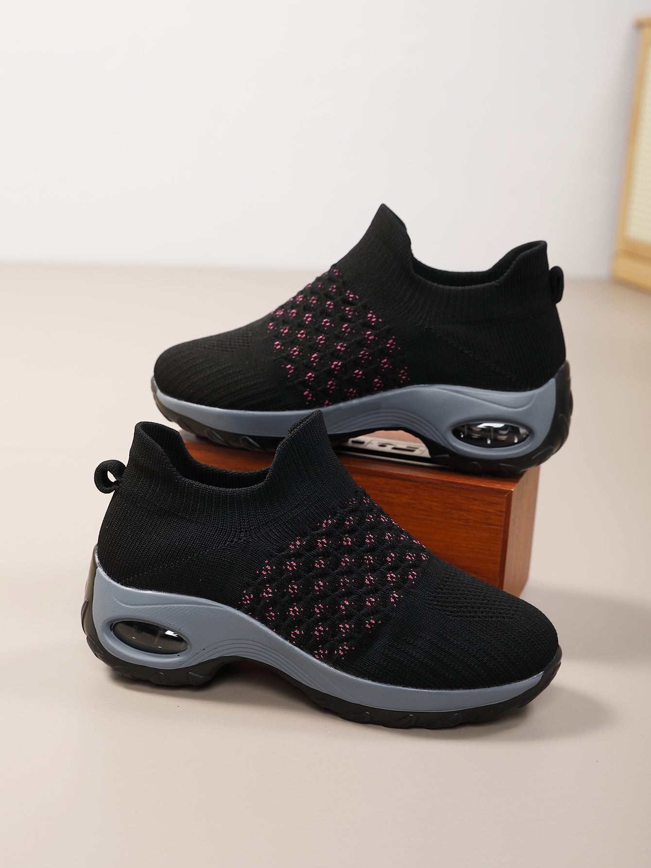 Women's Orthopedic Shoes Wide Walking Shoes with Arch Support