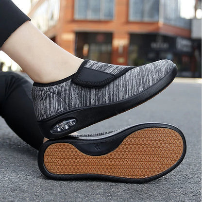 Comfortable Fit Wide Walking Shoes