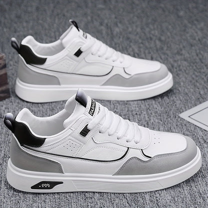 Relaxed Fit Men's Classic Lace Sneakers