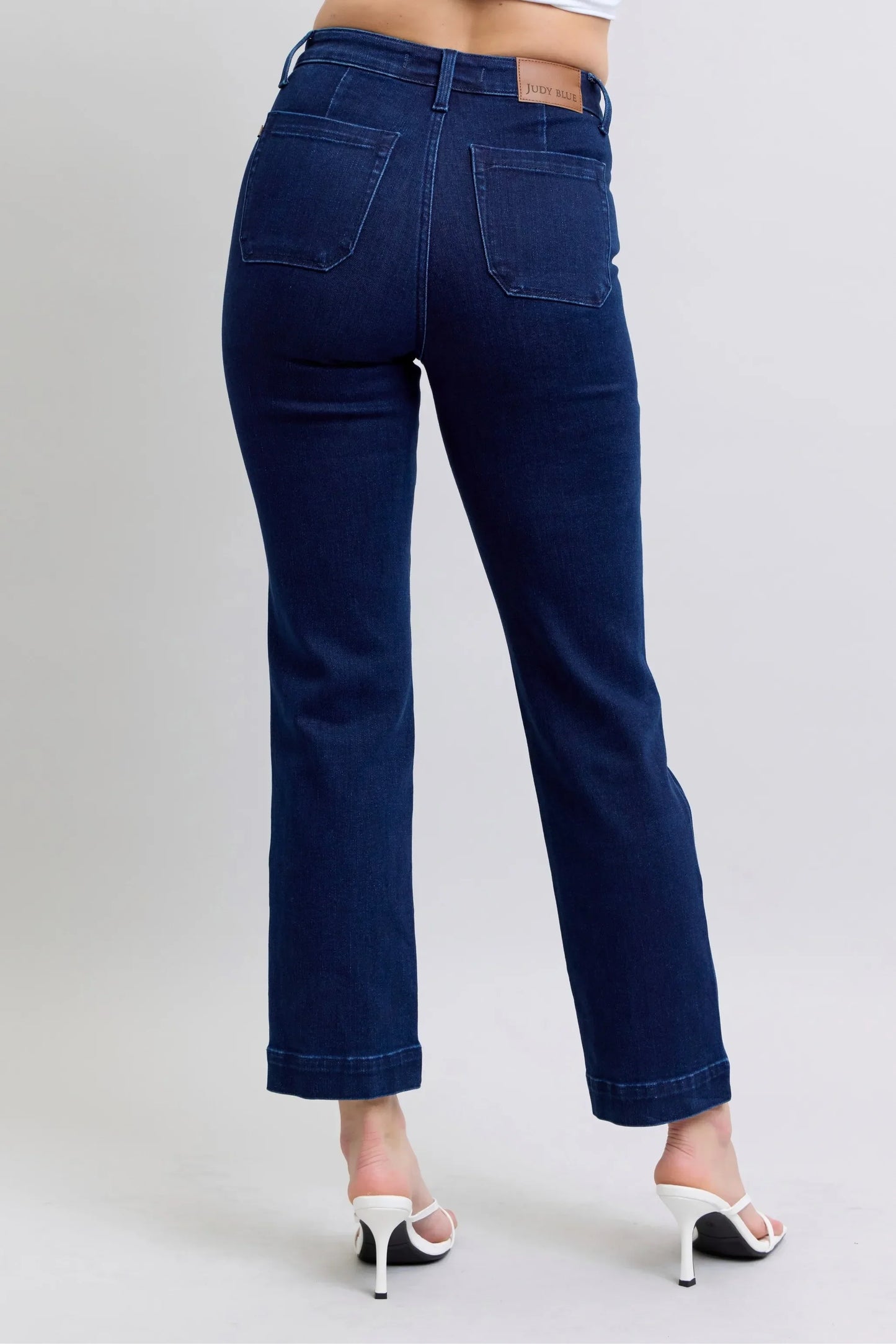 Stylish Straight Fit Jeans with Decorative Knees
