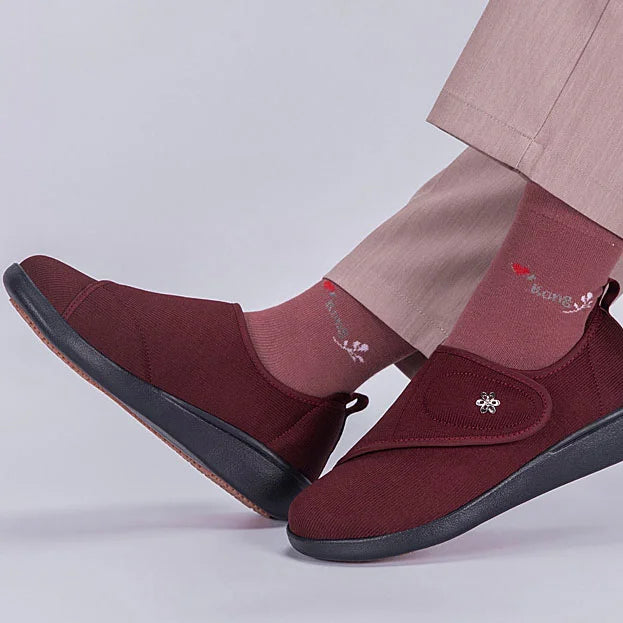 Comfortable Women's Wide Fit Flats