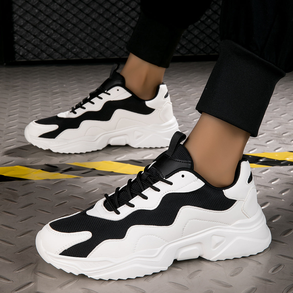 Casual Vintage Style Men's White Shoes