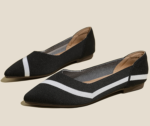Comfortable Classy Knit Cap Toe Flats-Black and White