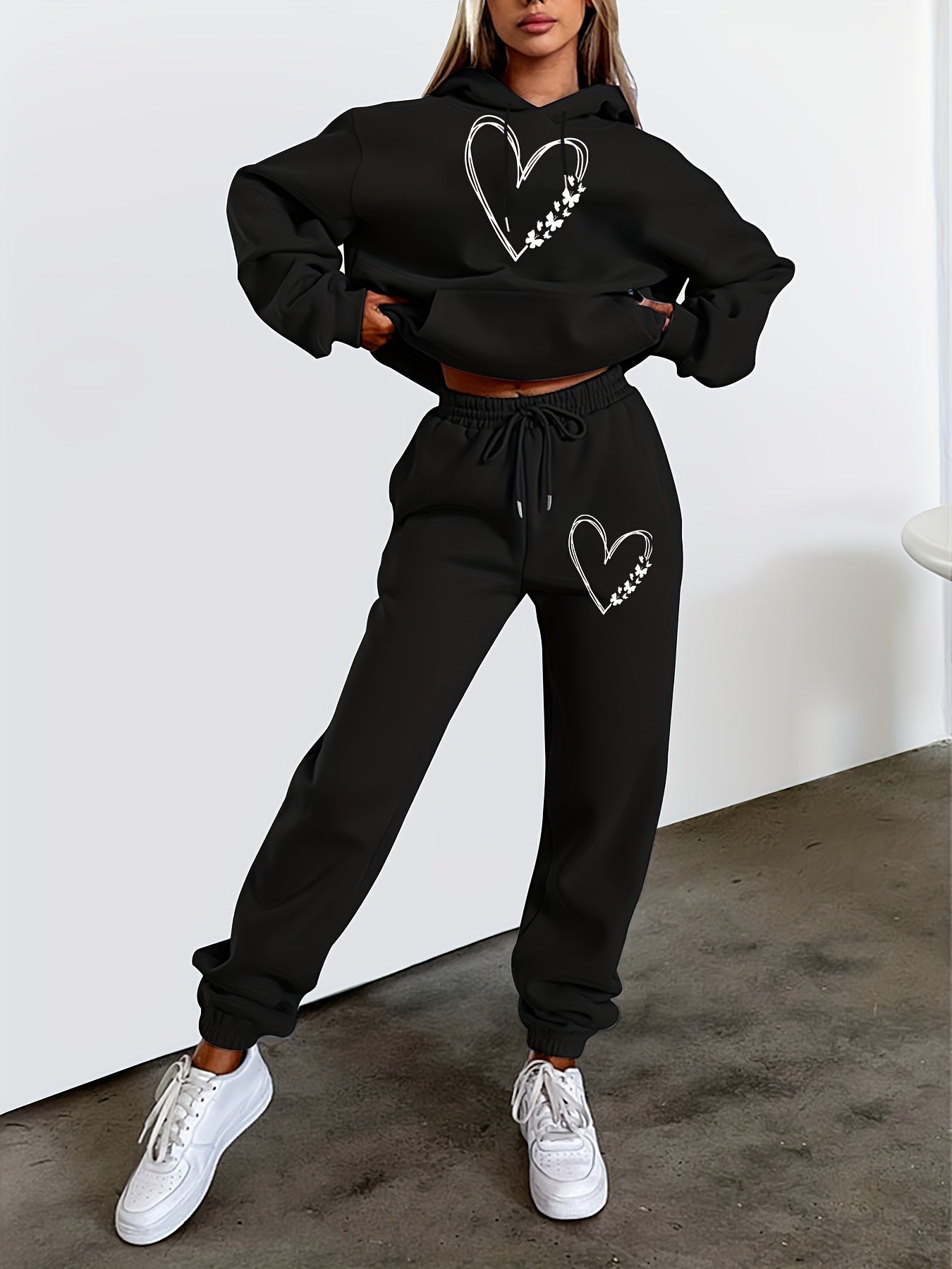 Soft Women's Athletic Tracksuit Year Round Wear - OutfitLondon