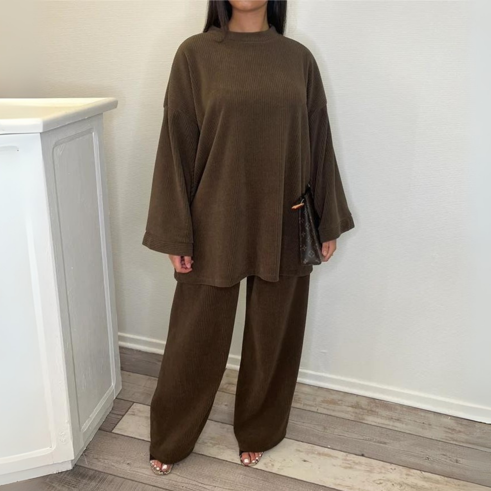 Comfortable Relaxed Fit Pantsuit Set - OutfitLondon