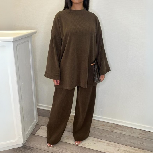 Comfortable Relaxed Fit Pantsuit Set - OutfitLondon