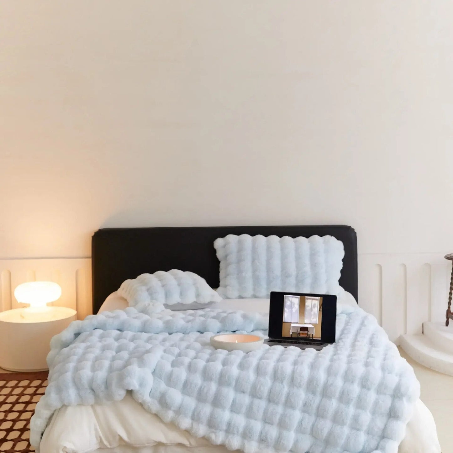 Plush Fleece Blanket for Cold Winter Nights