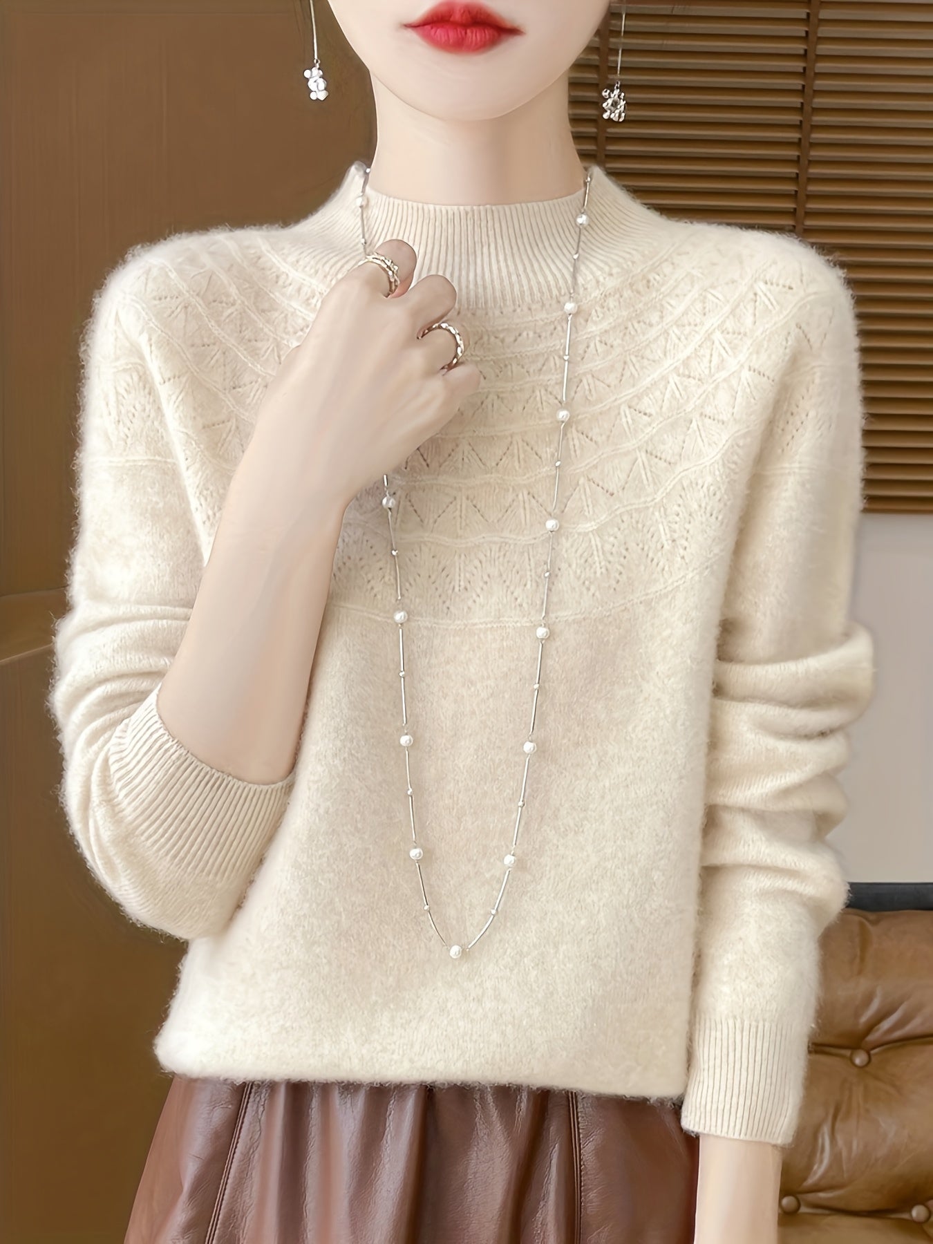 Cozy Women's Wool Crew Neck Pullover Sweater - OutfitLondon