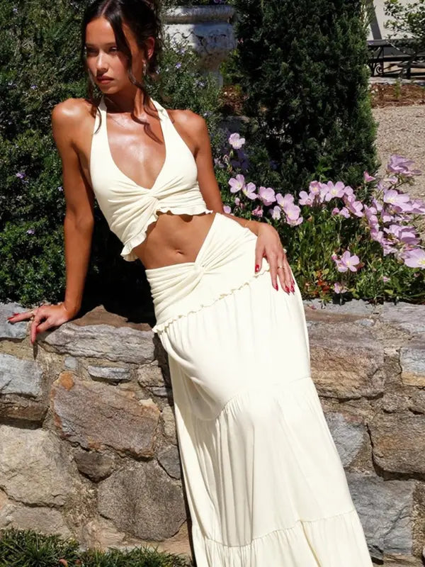 Trendy Plunge Neck Swimsuit Set