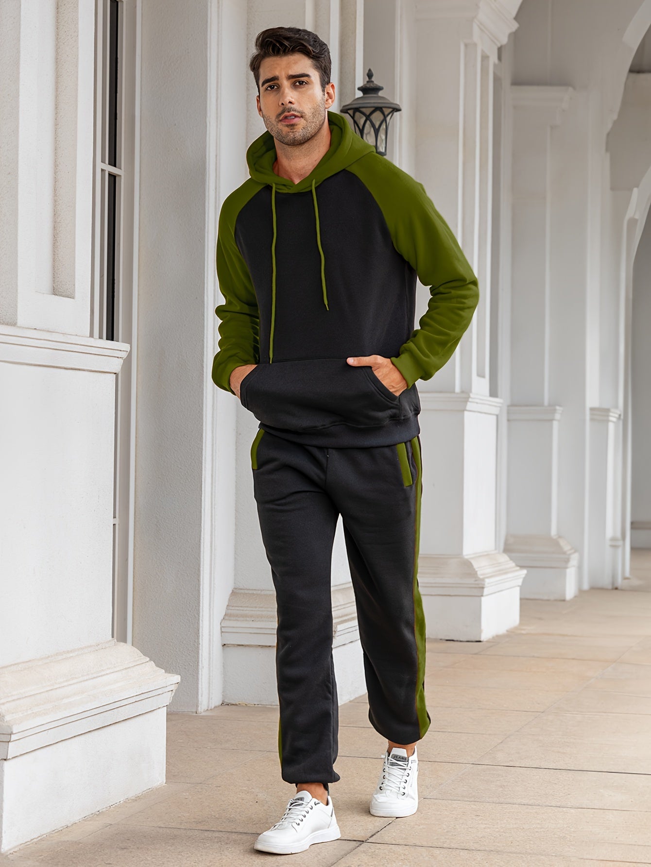 Relaxed Fit Mens Athletic Tracksuit with Hood and Pants