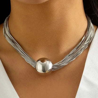 Timeless Luxury Pendant Necklace - OutfitLondon