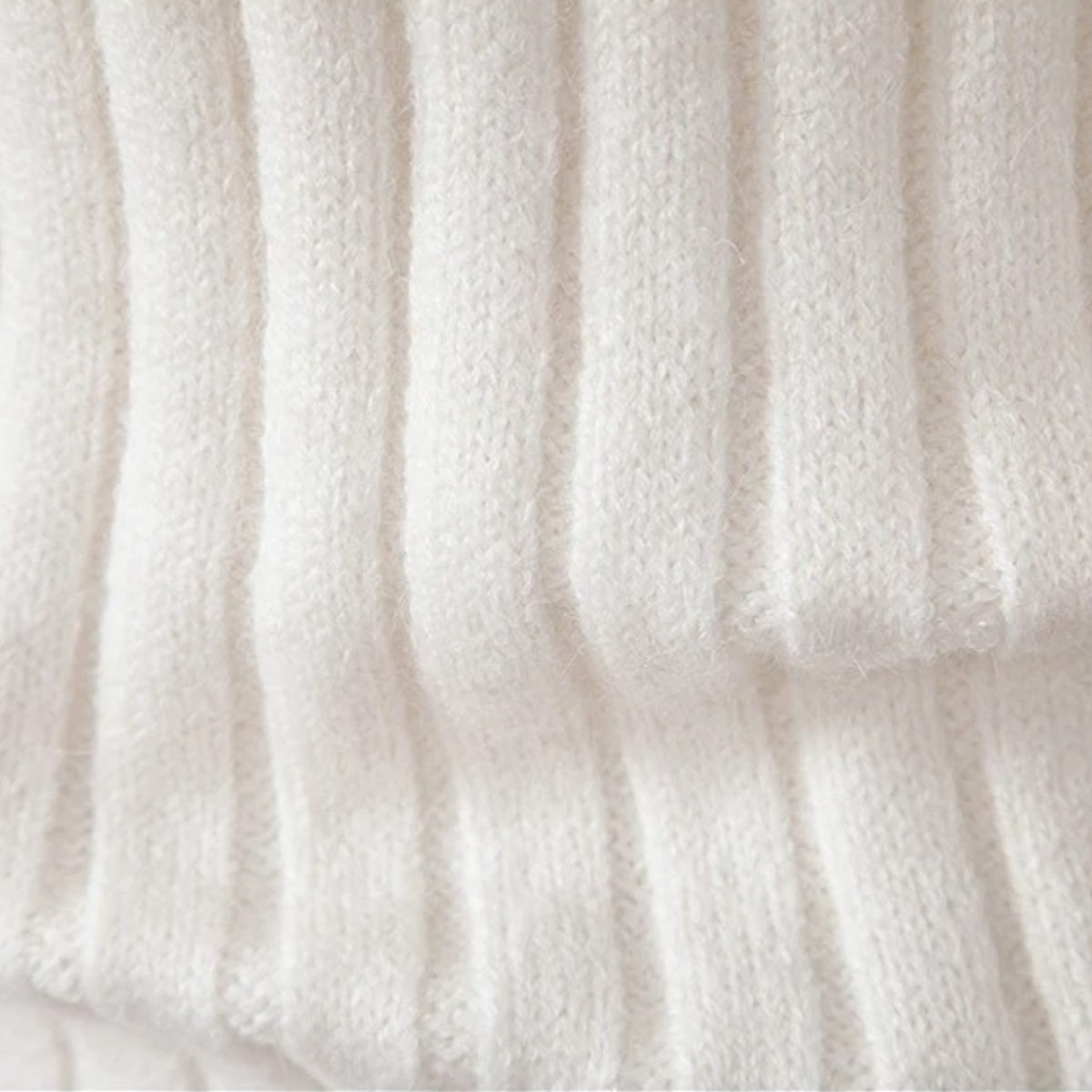Men's Cozy Fitted Cable Knit Sweater