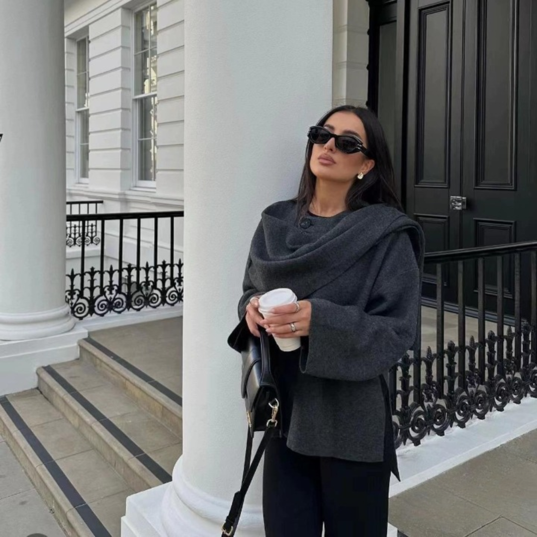 Stylish Women's Wool Cape Coat - OutfitLondon