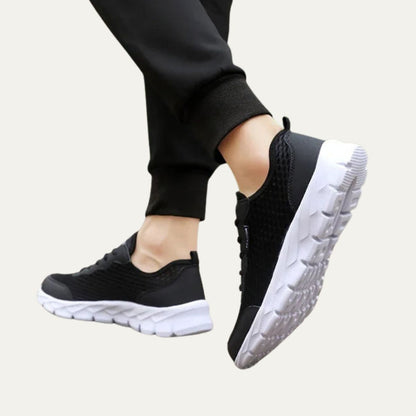 Supportive Men's Running Shoes for Flat Feet