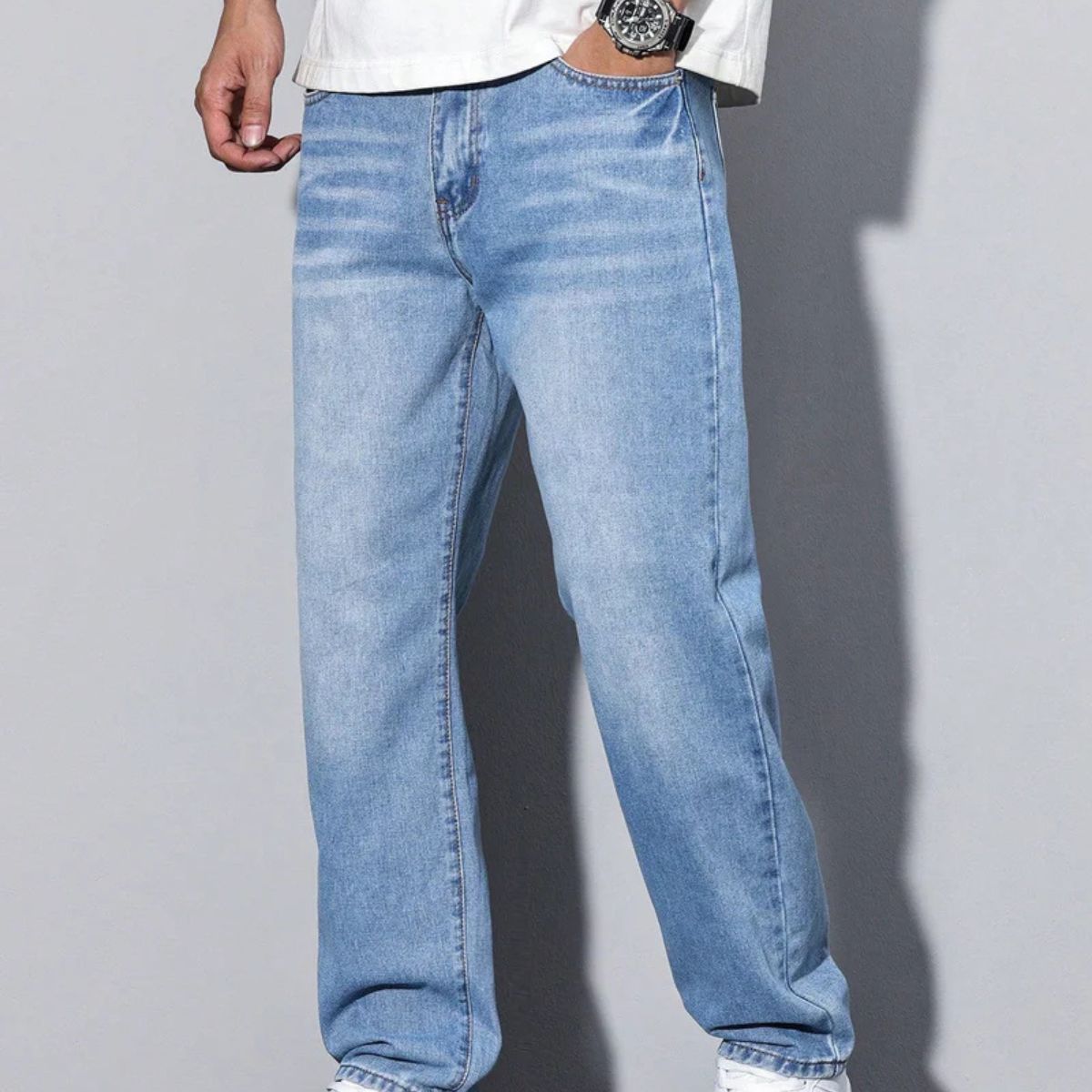 Relaxed Fit Mens Jeans - Multiple Pockets