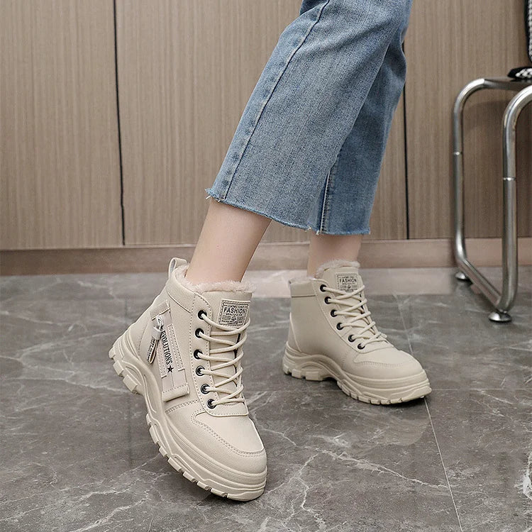 Insulated Snow Boots for Women - Warm and Waterproof