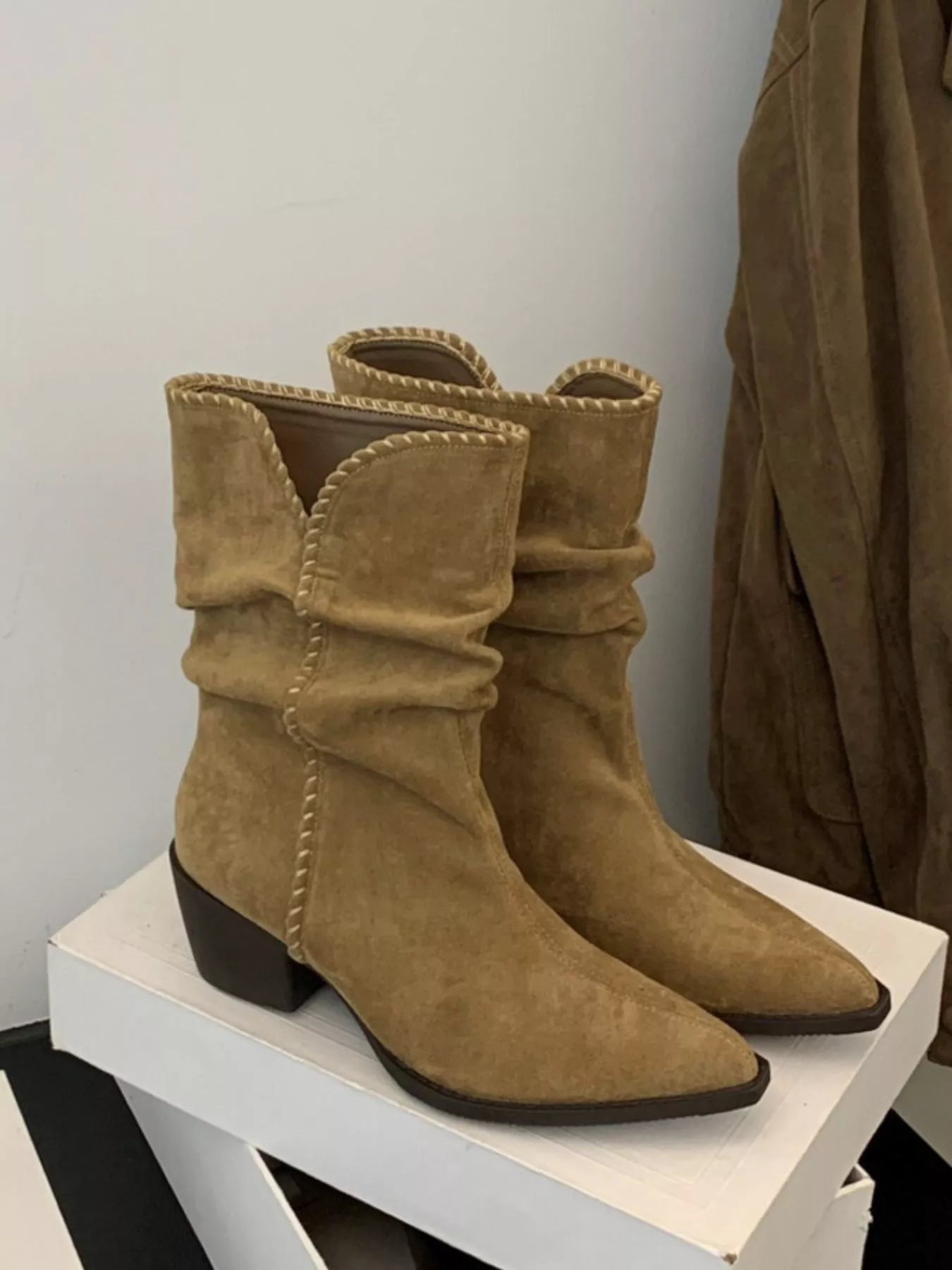 Fashionable Women's Low Cut Ankle Boots - OutfitLondon