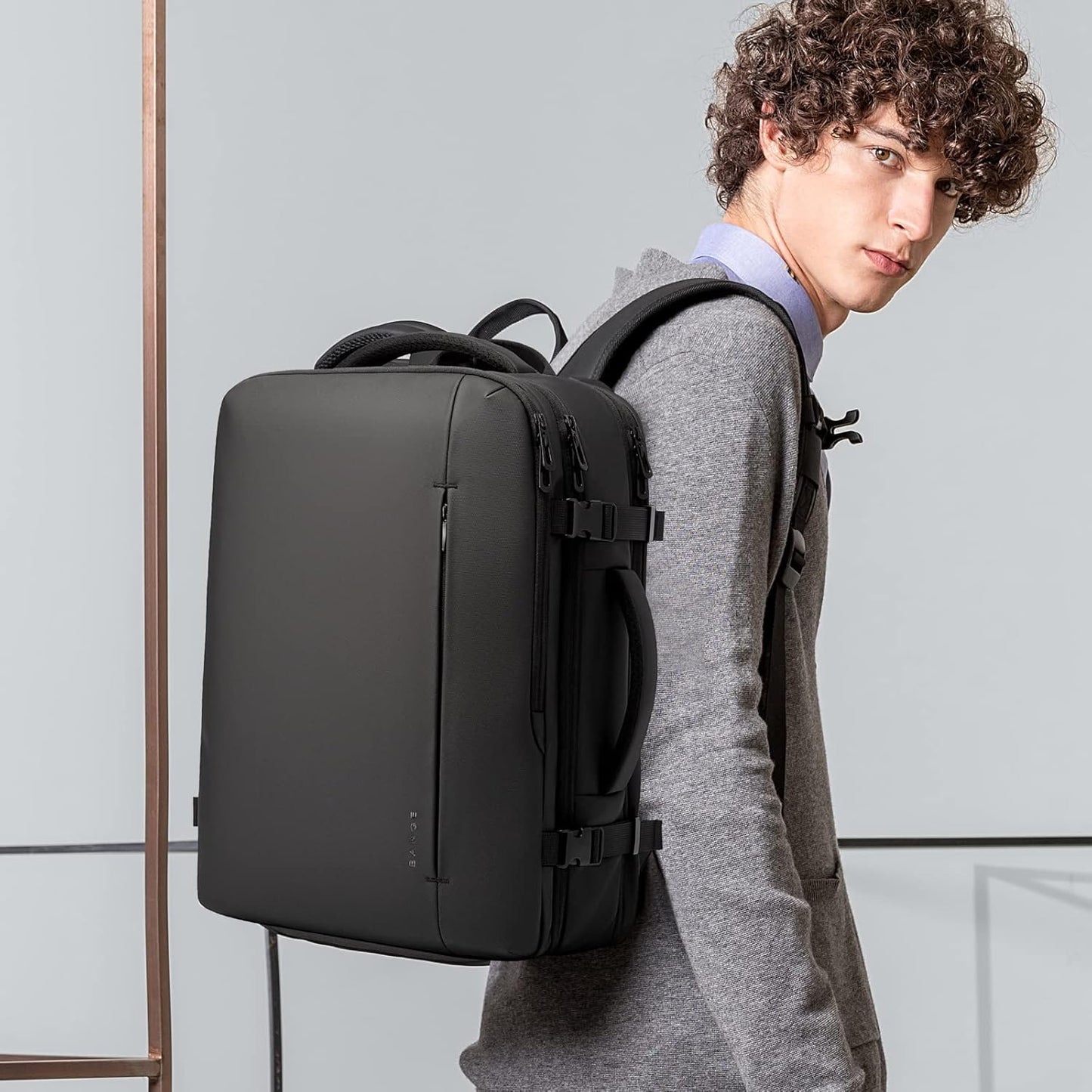 Spacious 26-45L Water Resistant Hiking Rucksack with Laptop Compartment