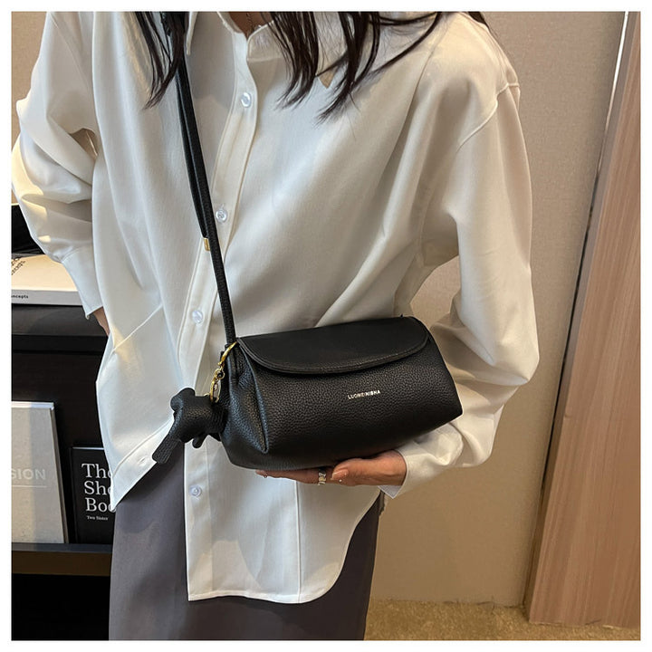 Vintage Chic Leather Shoulder Bag - OutfitLondon