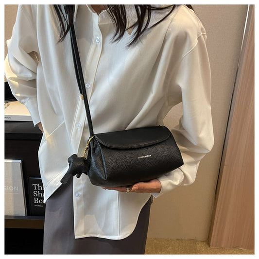 Vintage Chic Leather Shoulder Bag - OutfitLondon