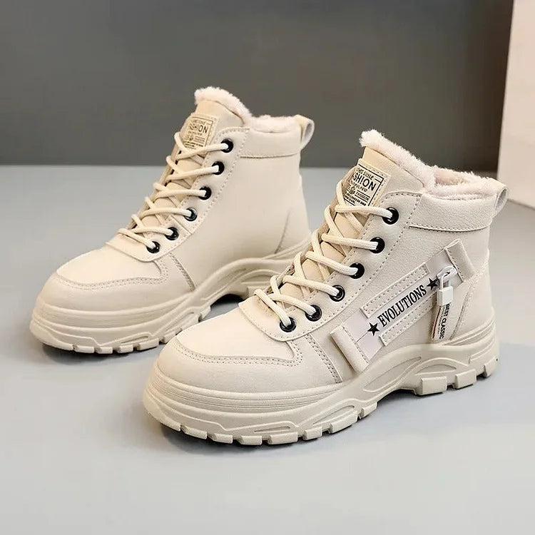 Insulated Snow Boots for Women - Warm and Waterproof