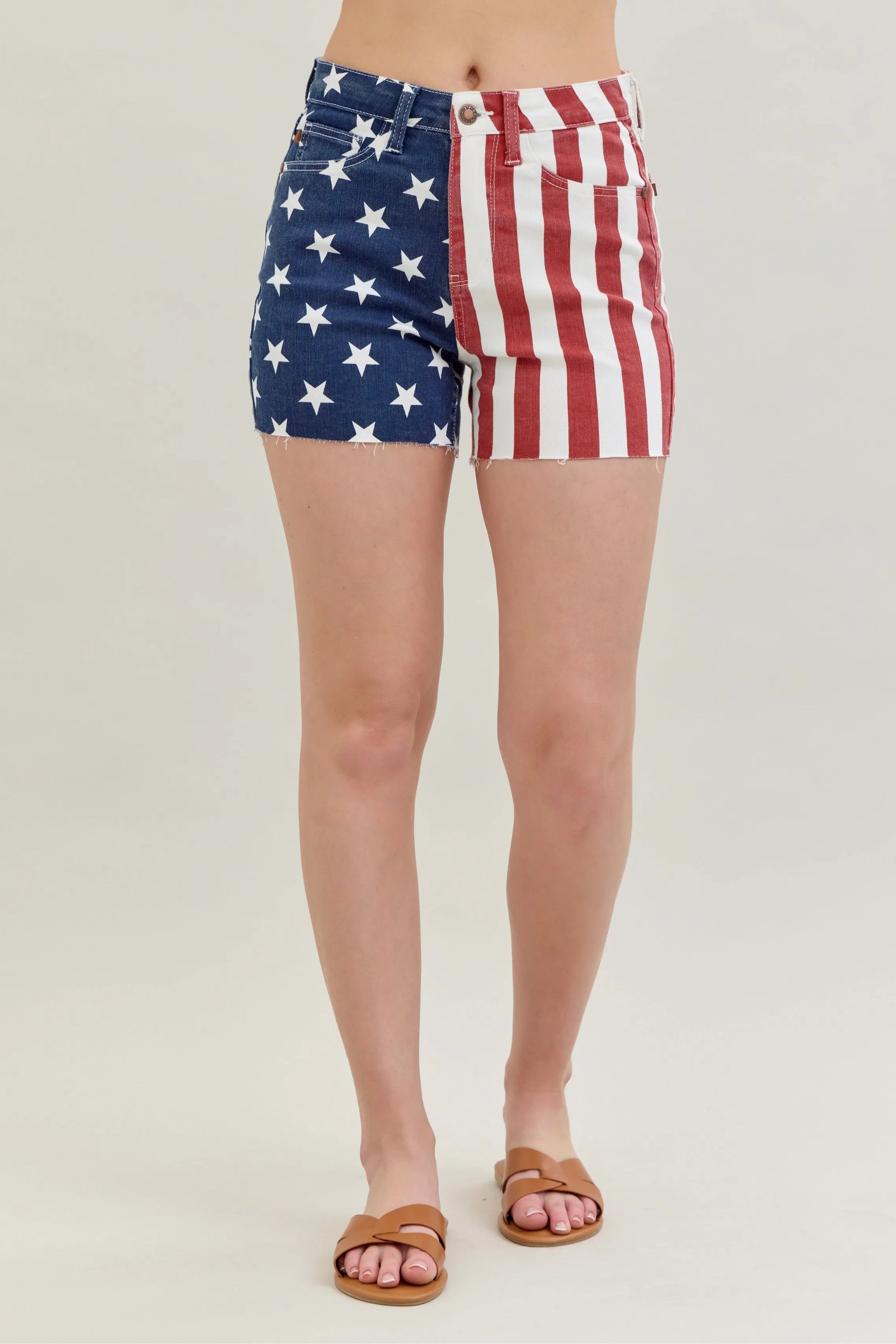 Vintage USA Flag High Waist Ripped Jeans Shorts - OutfitLondon