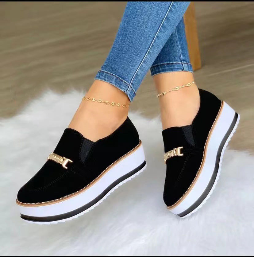 Women's Button Nubuck Flat Heel Flats